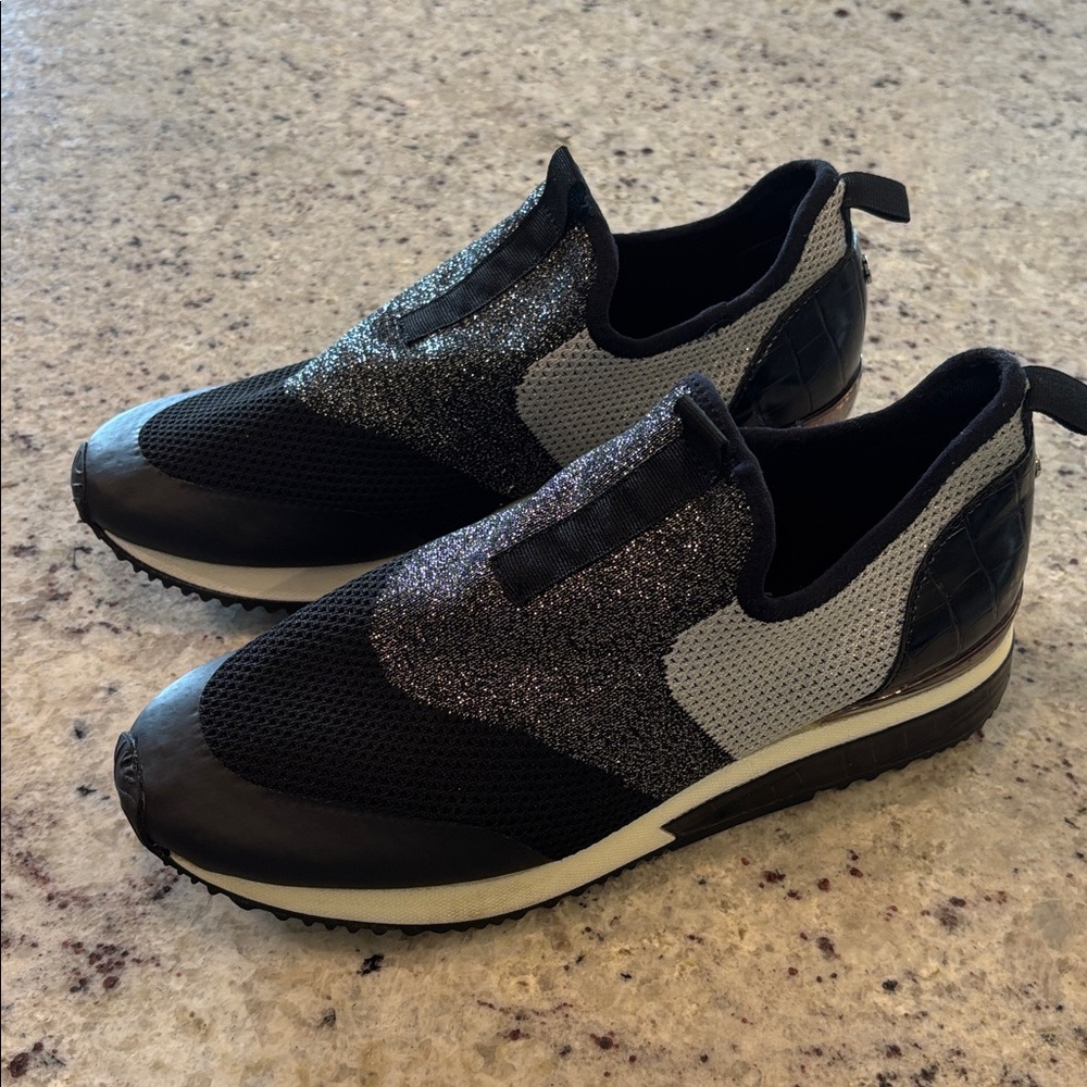 J/Slides Urban Sport Black and Gray Slip-On Sneakers sz 6